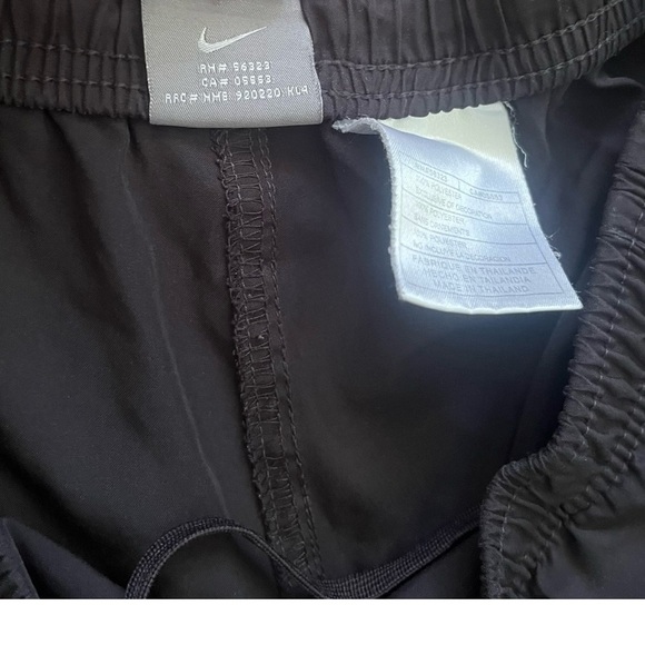 Nike athletic sports activewear shorts S(4-6) black pockets split hem logo - Picture 5 of 13